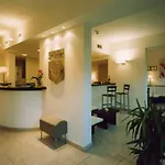 阿普罗多酒店 酒店 3*