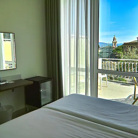 Hotell L'approdo 3*