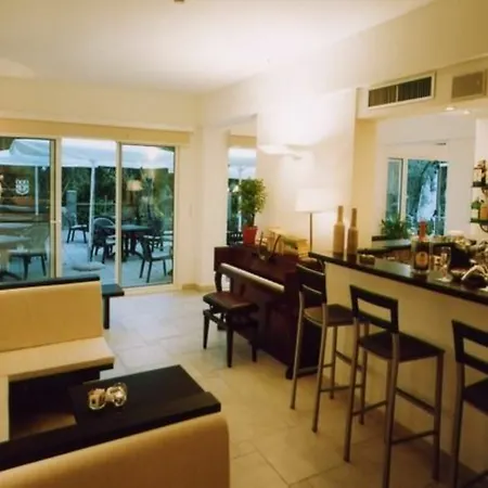 L'approdo Hotell 3*