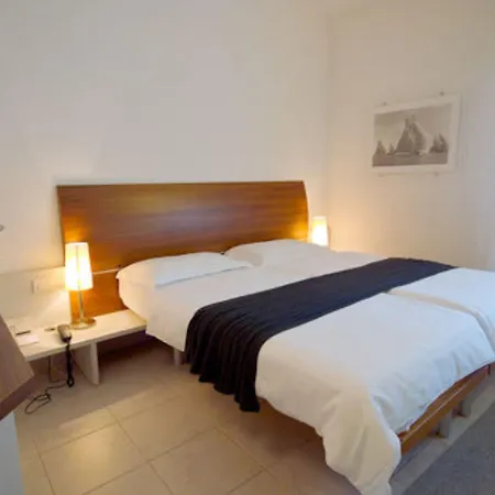 Hotell L'approdo 3*